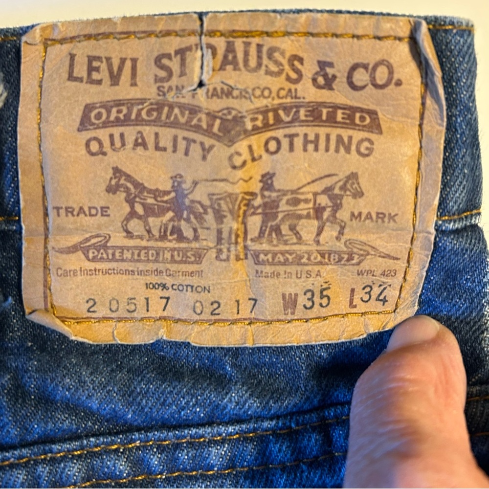 Vintage Levi's 20517-0217‎ Men actual 35x32.5 Blue Denim Orange Tab Made in USA